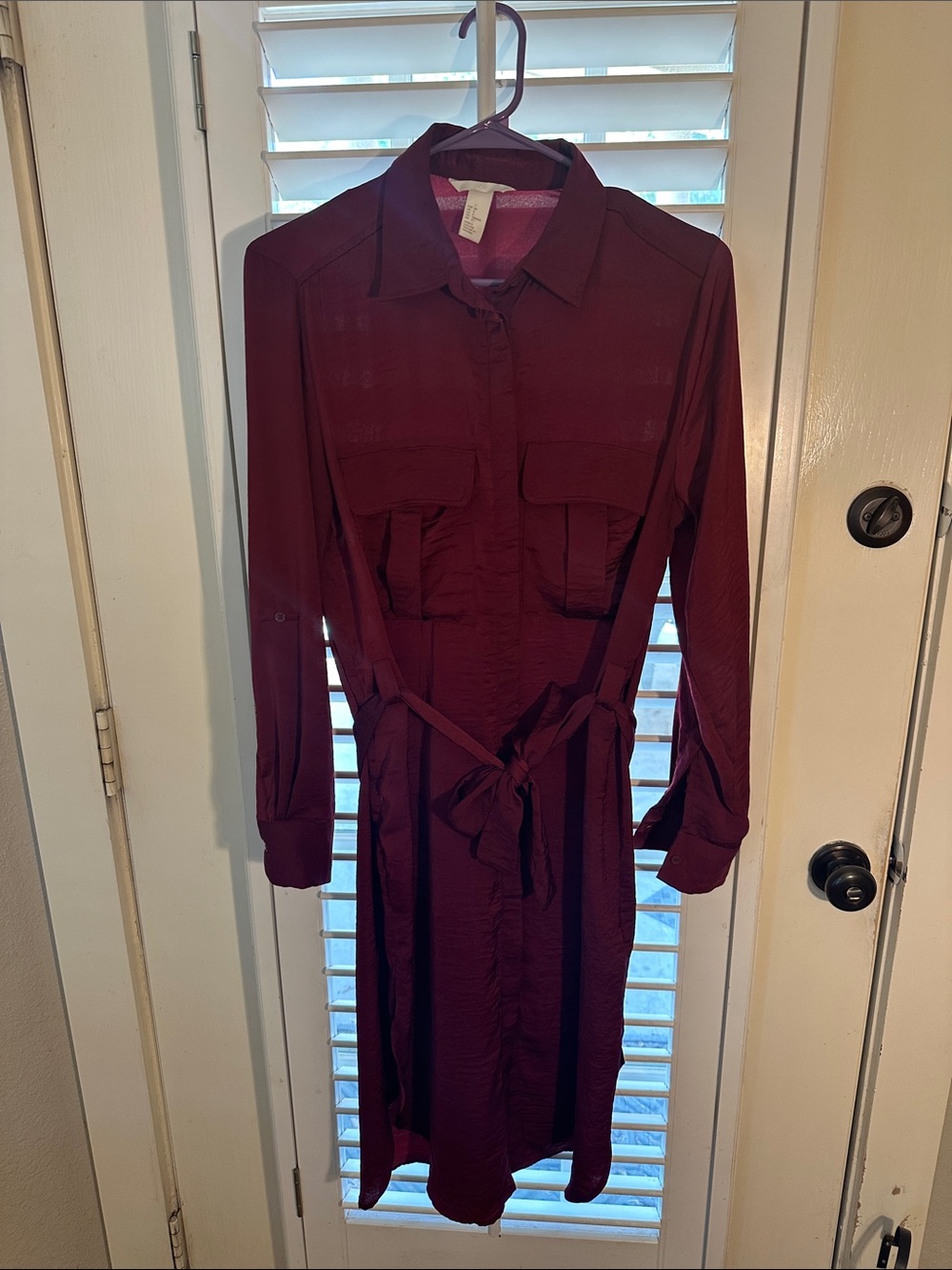 Women's Burgundy Shirt Dress with Tie Waist H&M size 6